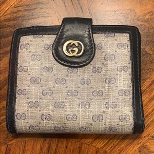 Gucci vintage blue wallet